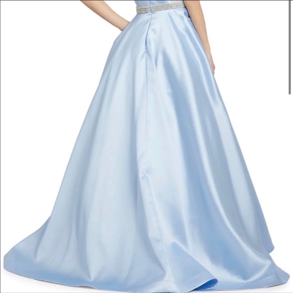 Size 6 - Picture 3 of 3